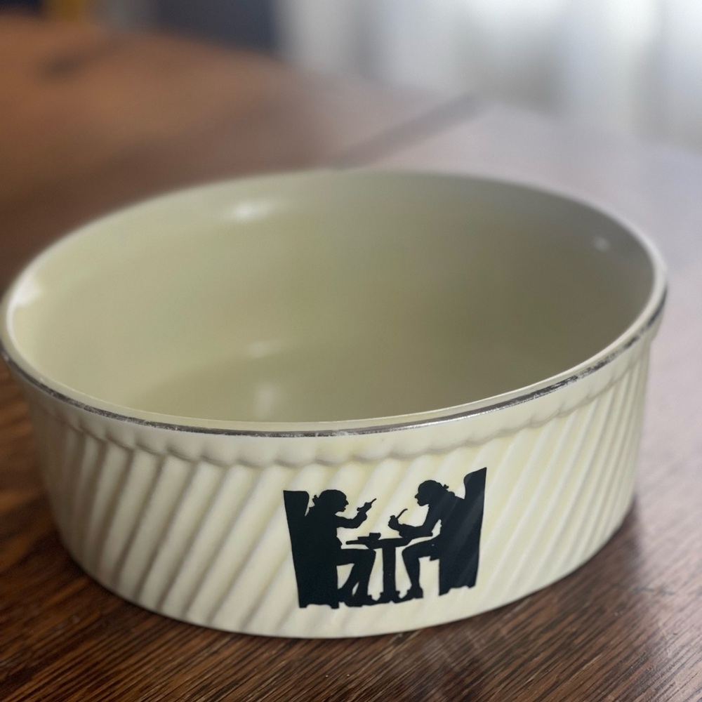 Vintage Hall’s kitchenware Silhouette #505